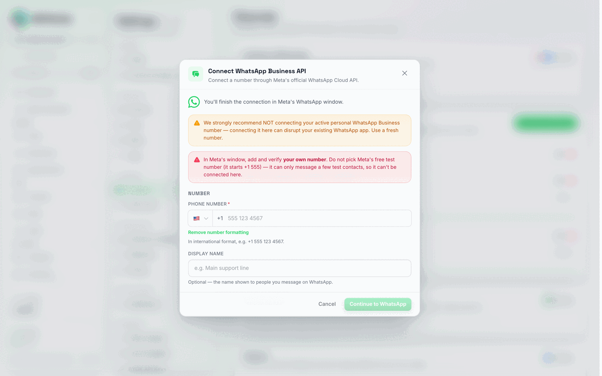 Modalen Anslut WhatsApp Business API, med varningar mot att använda ett aktivt personligt nummer eller Metas testnummer, samt fälten Telefonnummer / Visningsnamn