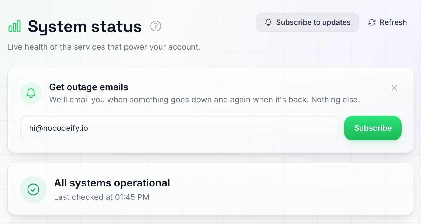 Phần đầu của trang Trạng thái hệ thống với bảng Nhận email sự cố đang mở bên dưới các nút Đăng ký cập nhật và Làm mới: một trường địa chỉ email và nút Đăng ký màu xanh lá cây