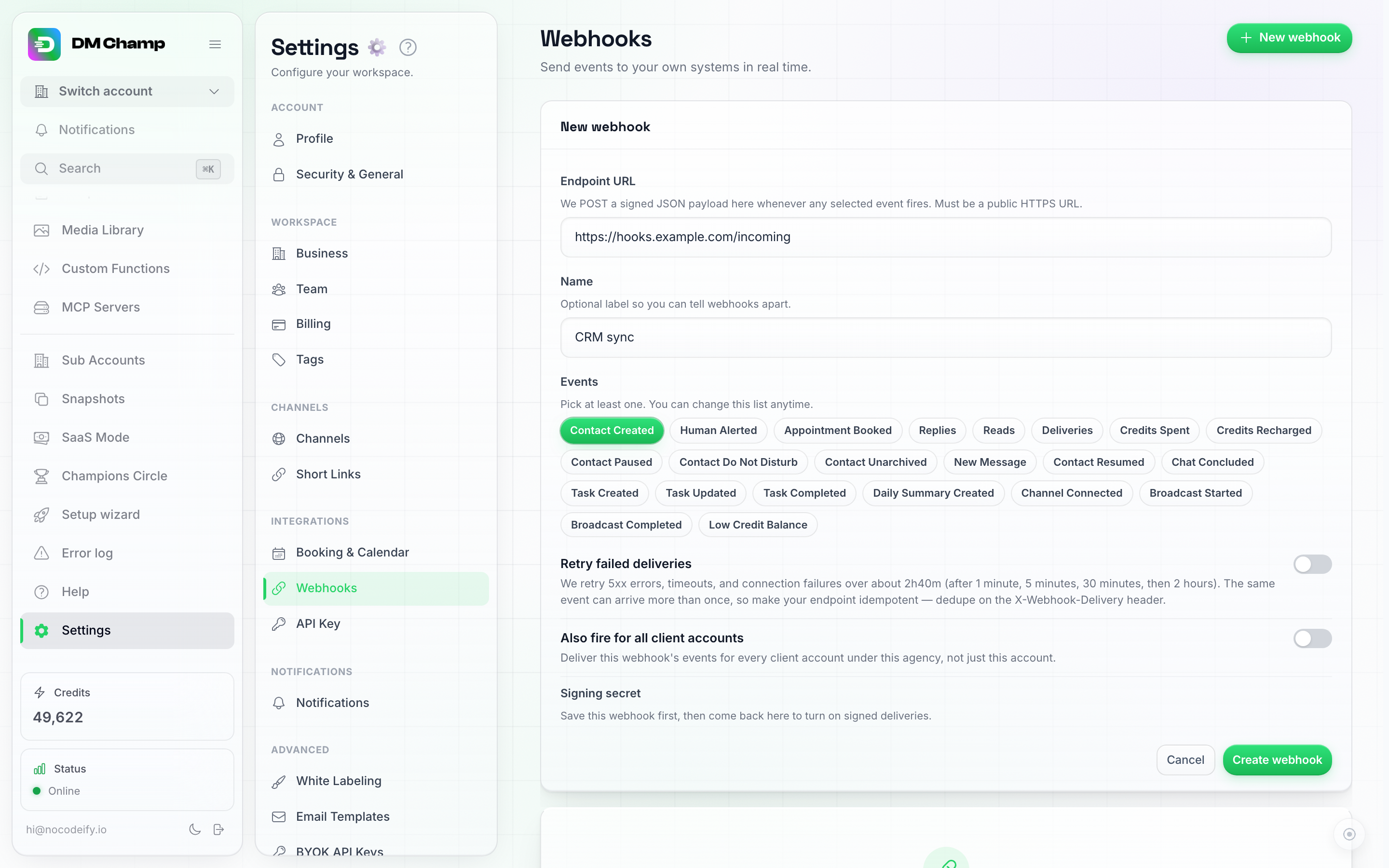 Yeni webhook formu: Uç nokta URL'si ve Ad alanları, seçilecek etkinlik çipleri, Başarısız teslimatları yeniden dene geçiş düğmesi, yalnızca ajanslara özel Tüm müşteri hesapları için de tetikle geçiş düğmesi ve imzalama gizli anahtarı notu